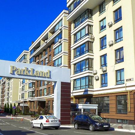 Flatservice Затишні Та Просторі Апартаменти В Жк Parklend Kiev Dış mekan fotoğraf